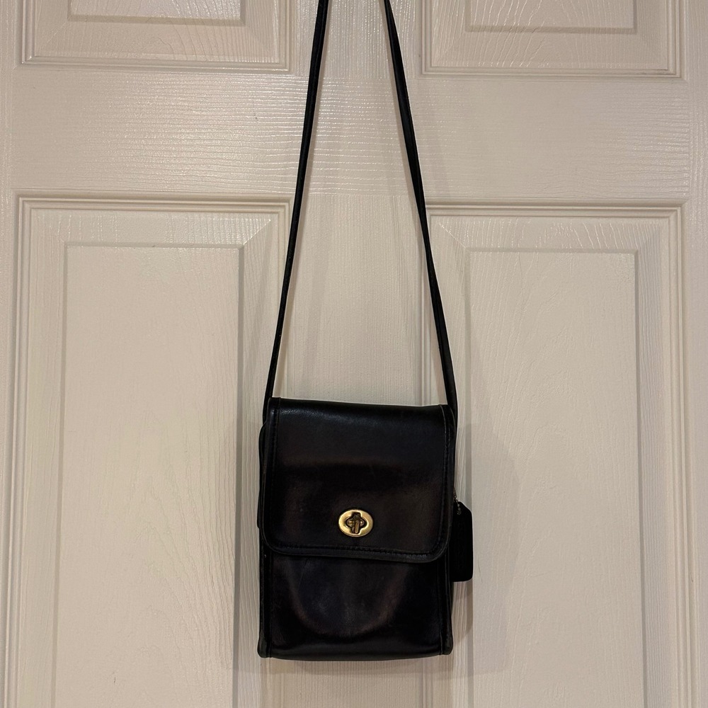 Vintage Coach Black Leather Turnlock Crossbody Bag Sm… - Gem